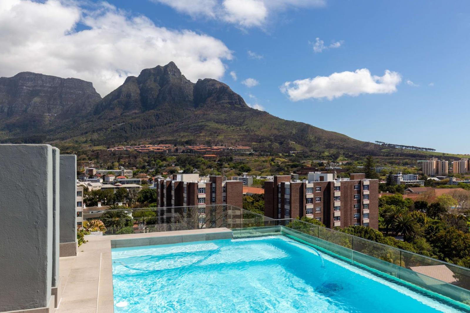 Appartement Rooftop Pool Balcony Parking *